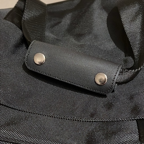 Penguin Black Weekender Collection Expandable Duffel Bag - Picture 11 of 12